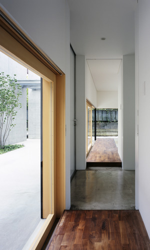 緑山の家　１階入口