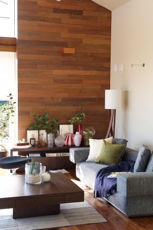 ホテルのようなシックでラグジュアリーなリビング