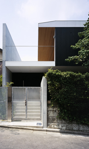 緑山の家　玄関