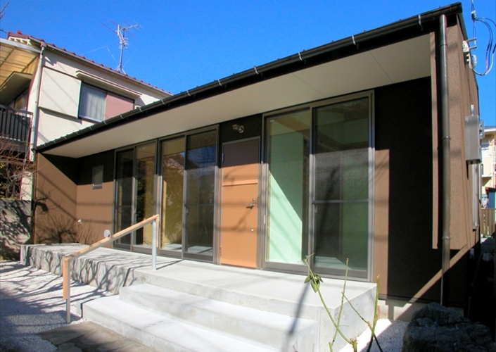 スッピンのイエ