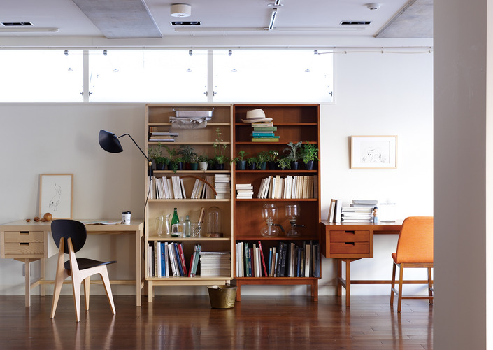 木肌を生かしたコーディネートは木の色選びもポイント