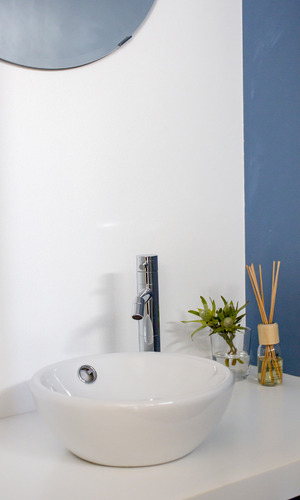 シンプルかつデザイン性の高い洗面台