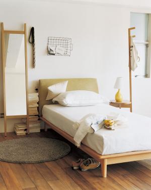 シンプルナチュラルでリラックスできるベッドルーム