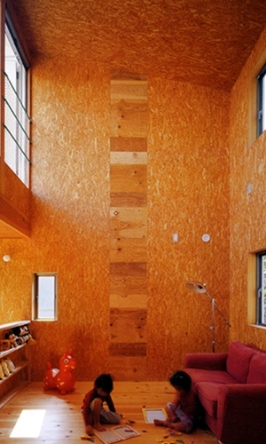 たくさんの陽が降り注ぐ、こどもたちの場所