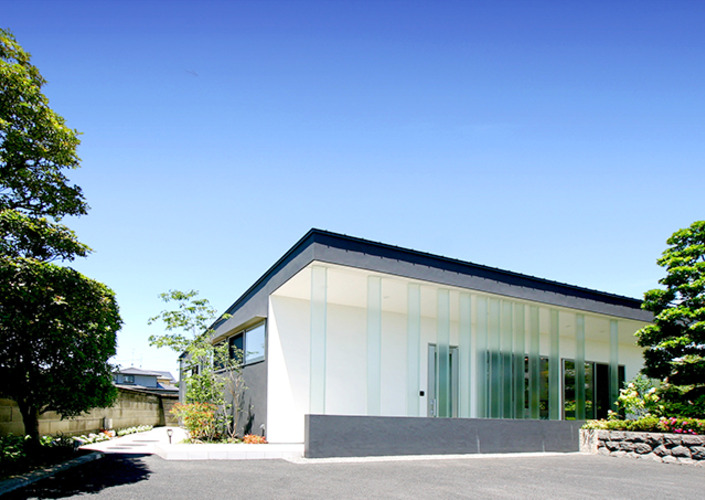 ガラスルーバーの家（群馬県太田市T-House）