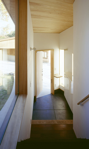 敷地なりに高低差がある空間