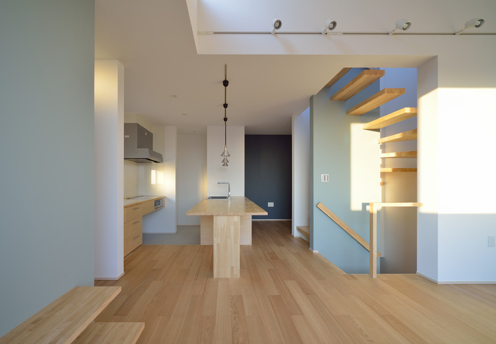 ３カラーを使うことで立体感を生む壁