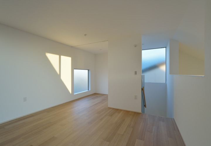 オブラートに包んだような光が舞い込む子供部屋