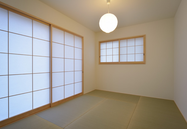 使用方法によって大空間にもなる幅のある障子