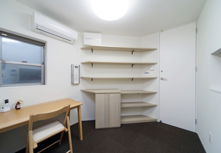 シェアハウスの中の事務所