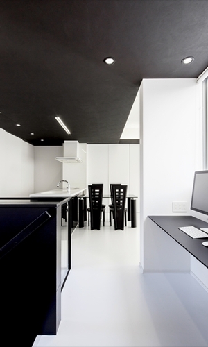 スペースを有効に活用したパソコンコーナー