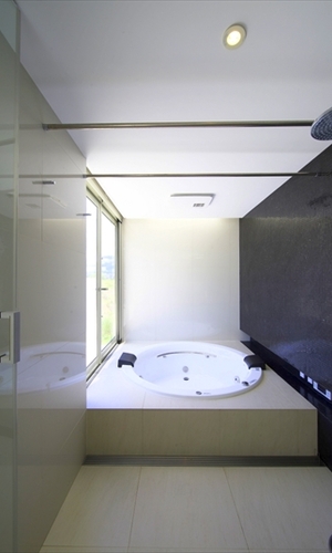 ラグジュアリーな浴槽