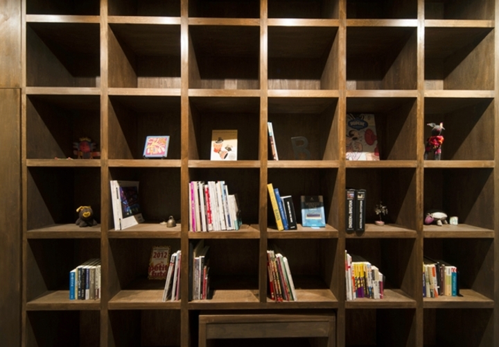 異国カラーを取り込んだギャラリー