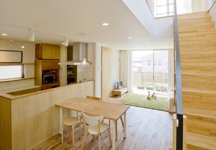 キッチンにも木のぬくもり