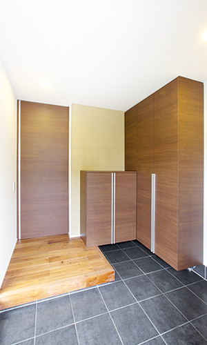 1つの部屋のような玄関ホール