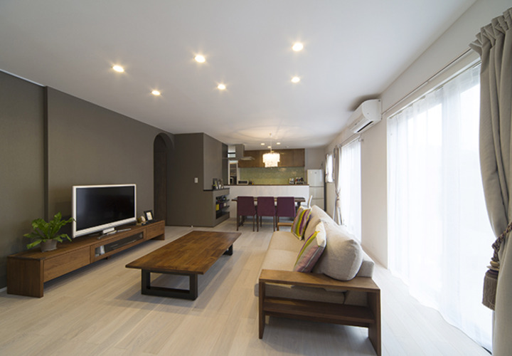 色使いがお洒落でクラシカルなLDK