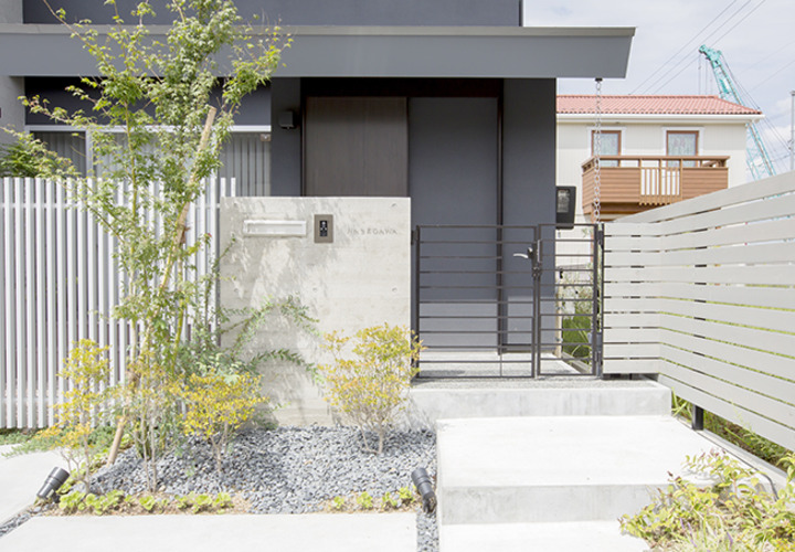 落ち着いて凛とした佇まいの外観