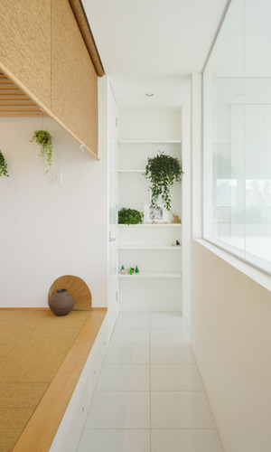 飾り棚を設置した和室