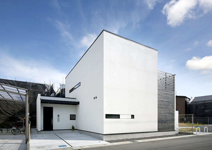 エッジの効いた家