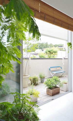 バリアフリーでつながるテラス・バルコニー