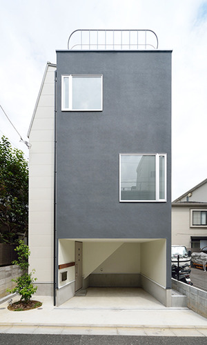 シンプルな正面外観