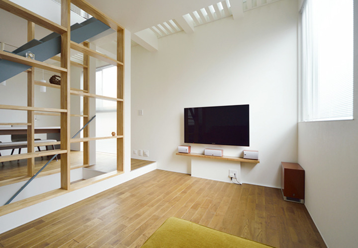 ナチュラルな雰囲気の明るいリビング