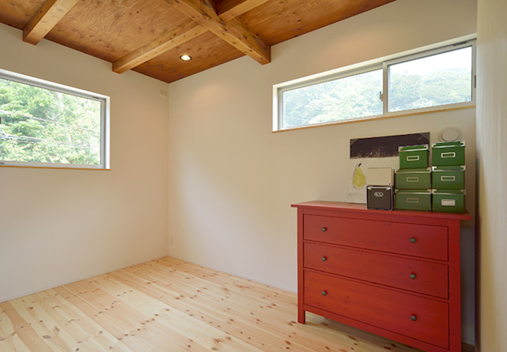 景色が彩るナチュラルな室内