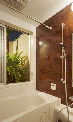 リゾートの雰囲気を愉しむバスルーム