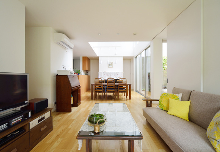 大空間でリラックスできるリビング