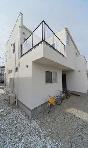 ２階テラス側の外観