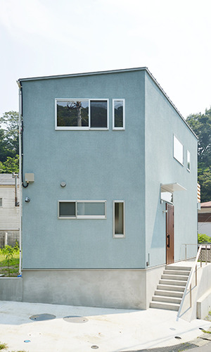 コーナーから見たすっきりした外観