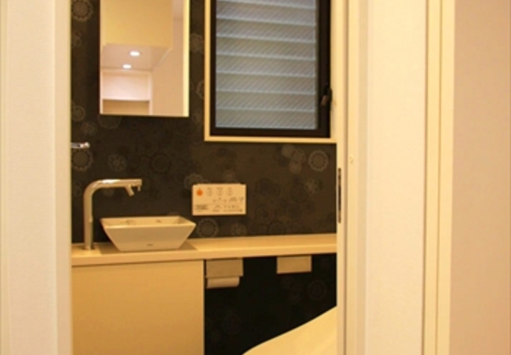 こだわりのコンパクトなトイレ