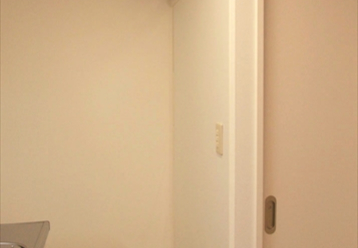 ホワイトボード仕様のキッチン壁