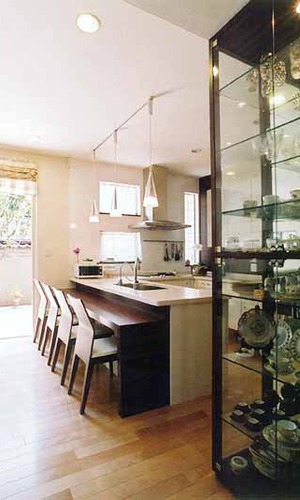 会話を楽しめるカウンターキッチン