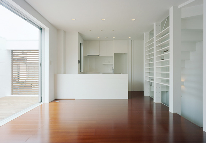 デッキを解放出来る広々としたLDK