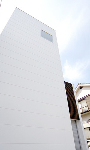 プライバシーにも配慮したスマートな外観