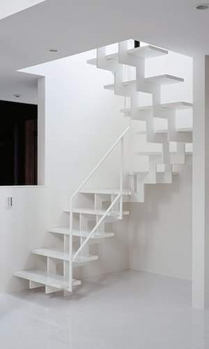 造形が美しいこだわりの階段