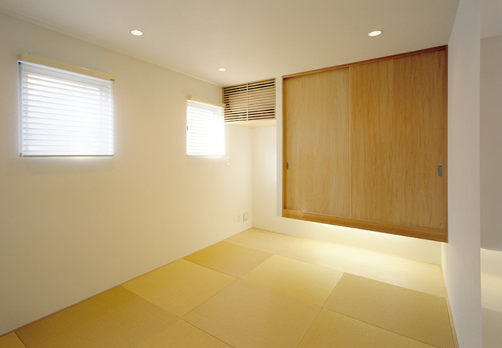 淡い色合いの落ち着ける和室