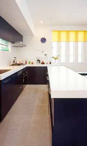 シンプルモダンなキッチン