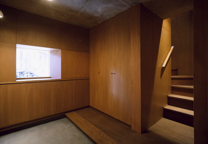 ラワン合板でつくったエントランス