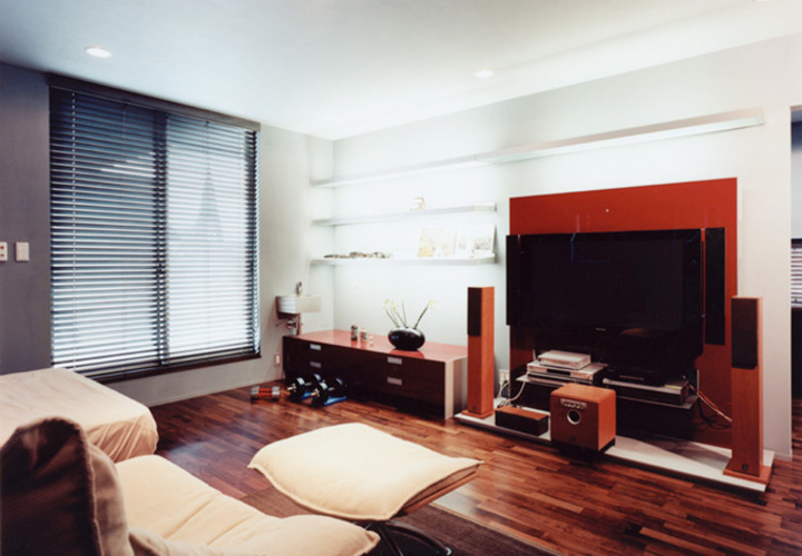 大画面を楽しむシアタールーム