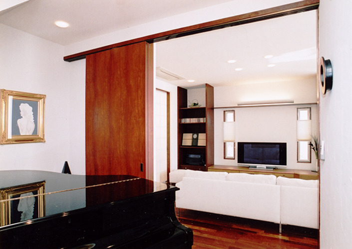 ピアノ室のあるデザイン住宅