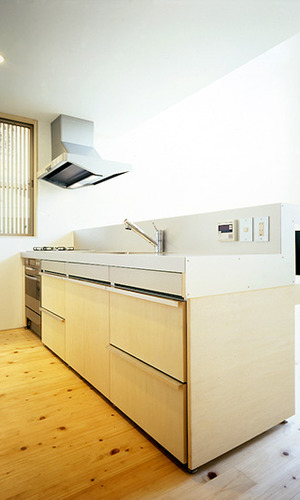 アルミフレームのオーダーメイドキッチン