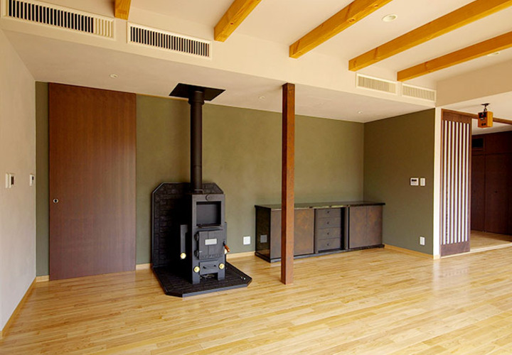 暖炉の間