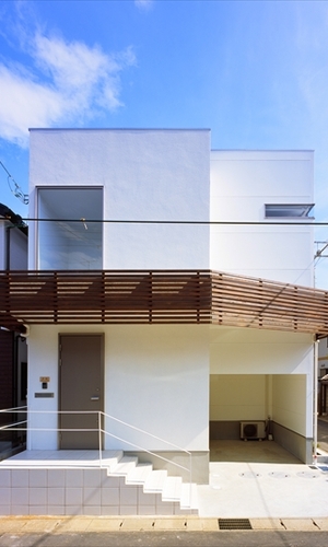 敷地を最大限に利用したバルコニー