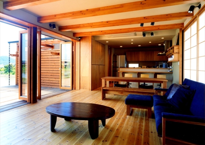 風の抜けるおおらかな住宅