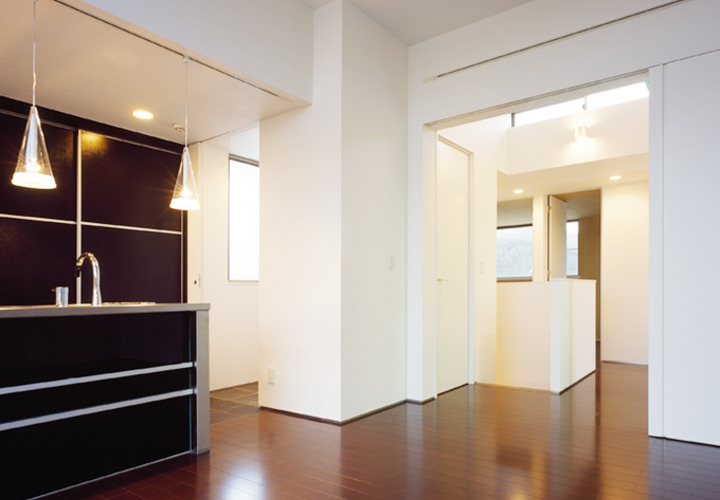 落ち着いた雰囲気のキッチン