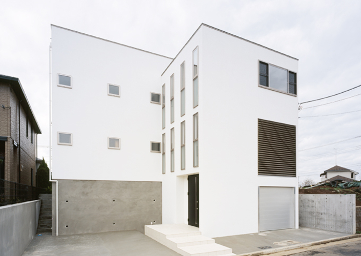 シンプルな二世帯住宅