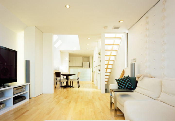 吹き抜けのリビング