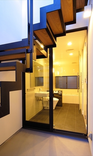 リゾートホテルのような浴室スペース